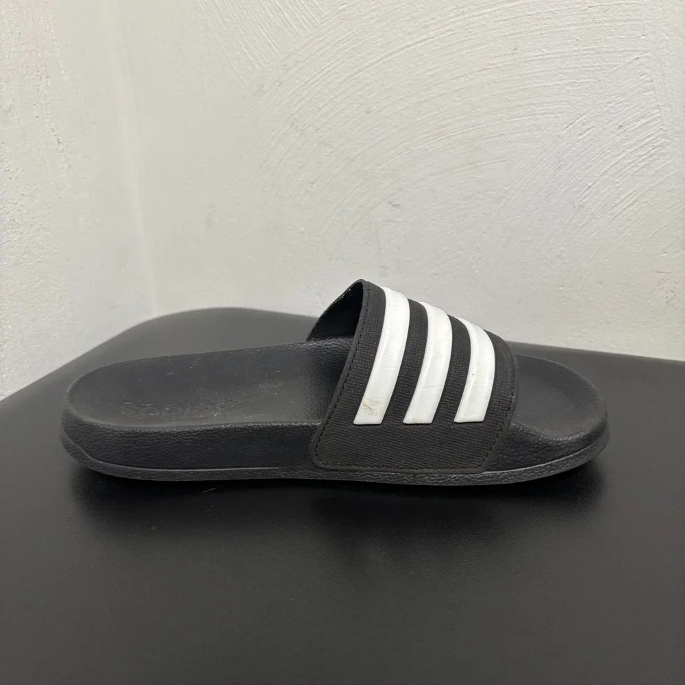 ADIDAS ADILETTE SHOWER K SLIDE SANDAL G27625 BLACK/WHITE UNISEX KID'S Size 2‎